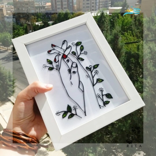 خرید، قیمت و مشخصات تابلوی عشق دودست گره خورده، طراحی شده با هنر ویترای و کاملا دست ساز | هنرظریف