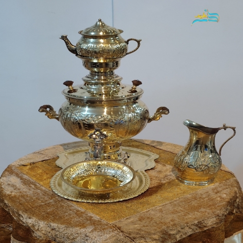 خرید سرویس سماور ذغالی ۶ لیتری توپی قلم زنی طلایی برنجی | هنرظریف