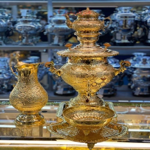 خرید، قیمت و مشخصات سماور برقی برنجی 6 لیتری مدل هندوانه ای، آبکاری طلا 24 عیار با قلم دست استاد اعلاء | هنرظریف