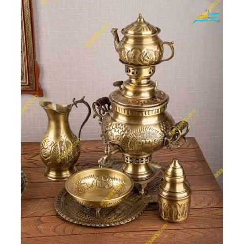 نمای نزدیک از بدنه برنجی با ضخامت بالا، درخشندگی و رنگ ثابت.