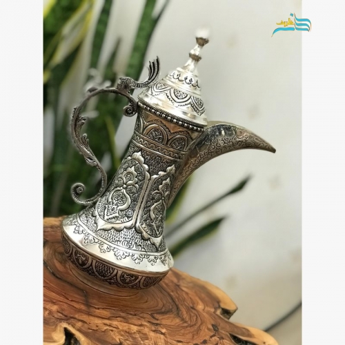 نمای اختصاصی از آبکاری نقره و پوشش محافظ برای نمایش درخشش و کیفیت رنگ.