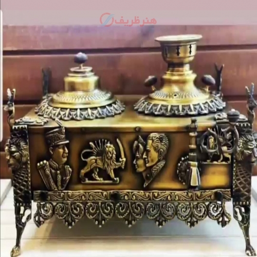نمای کامل از منقل سماوری با پایه شیری و پلاک شیر و خورشید، نمایش فرم و زیبایی کلی.