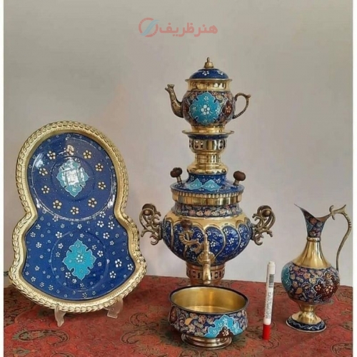 نمای کامل از سرویس سماور با نقاشی دست و مدل عدسی، نمایش فرم و زیبایی کلی.