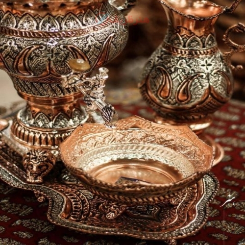 نمای ماکرو از قلمزنی ریزه و غرق قلم برای نمایش ظرافت و کیفیت.