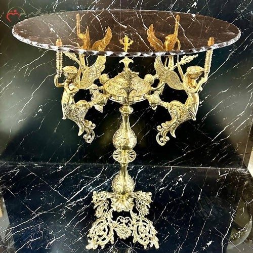 میز خاطره گرد با طرح چهار فرشته و پایه هایی با طرح گل یاس، فوق العاده زیبا