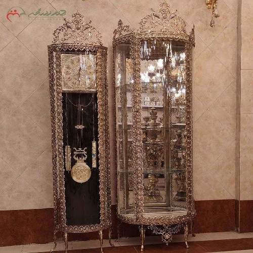 ست شکیل ویترین و ساعت ایستاده برنزی در طرح گل رز برجسته به رنگ آنتیک با ضمانت رنگ و کیفیت - هنرظریف