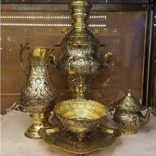 سرویس سماور ذغالی برنجی کد 116، پر نقش و نگار با آبکاری بدنه و سیاه قلم، دارای ضمانت 7 ساله