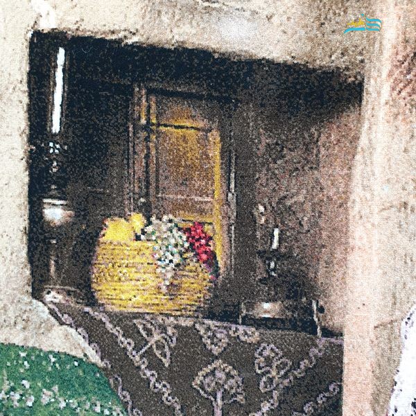 تابلو فرش دستبافت نفیس تبریز پشم و ابریشم با قاب چوب ۱۳۷×۱۰۱