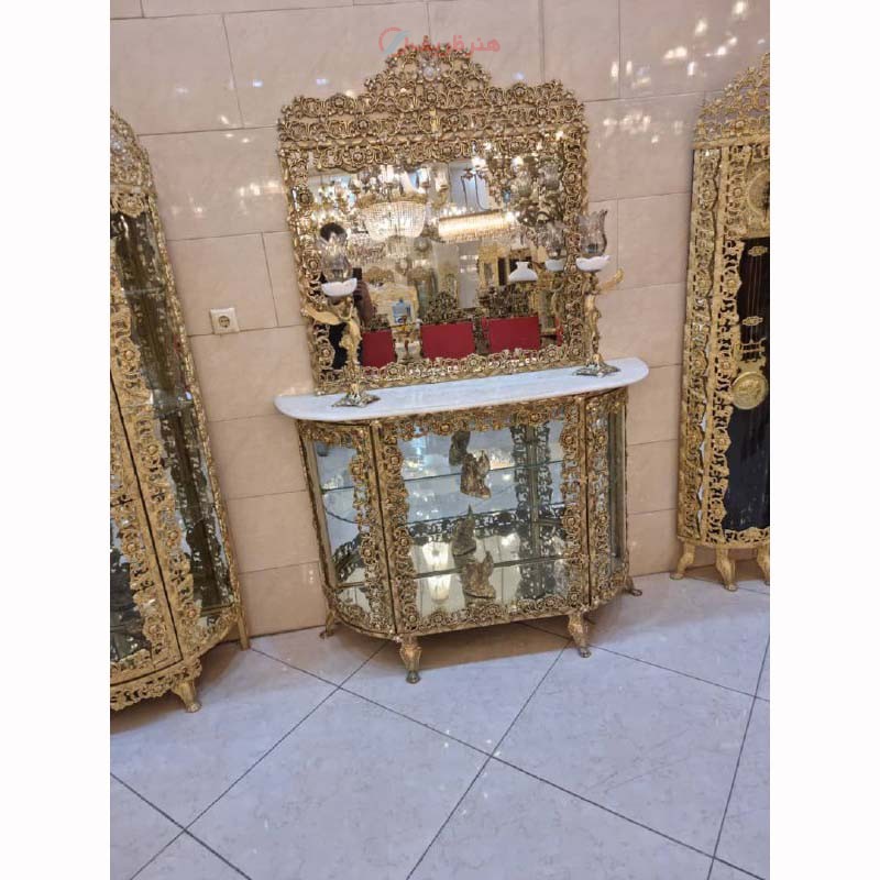 بوفه و آیینه خوش ساخت با طرح جدید ساخته شده از ورق ضخیم با روکش برنز محصول اصفهان - هنرظریف