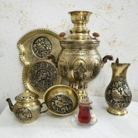 خرید سرویس سماور برنجی ۶ لیتری ذغالی مدل توپی گل و مرغ دست‌ساز | هنرظریف