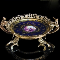 خرید، قیمت و مشخصات میوه خوری سه پایه طرح دار مدل سلطنتی با بدنه برنزی رنگ ثابت - هنرظریف